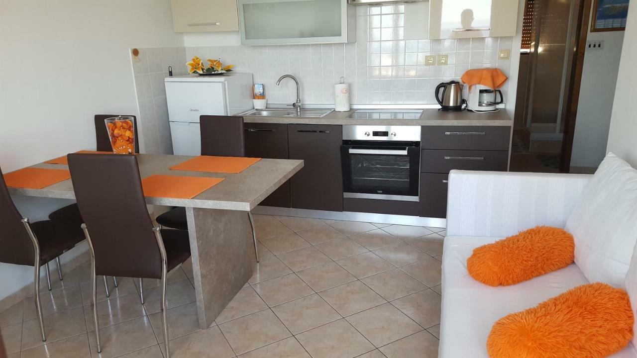 Apartmani Marenda Supetarska Draga Ngoại thất bức ảnh